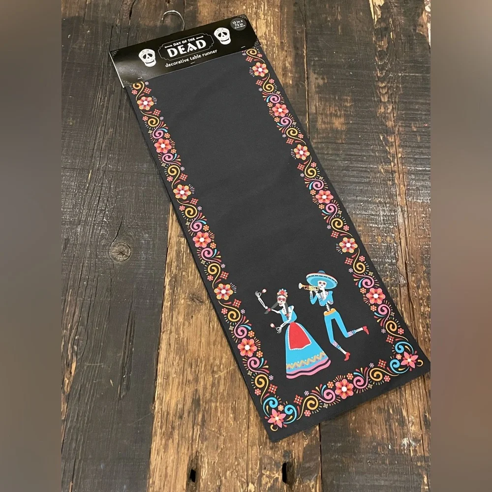 DIA DE LOS MUERTOS Day Of The Dead Sugar Skull Floral Decorative Table Runner